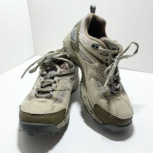 New Balance 643 All Terrain Beige Suede Hiking Trail Shoes WW643TB Women Sz 7.5